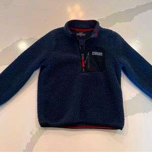 Vineyard Vines 1/4 zip Sherpa pull over. Navy. Size: 5T